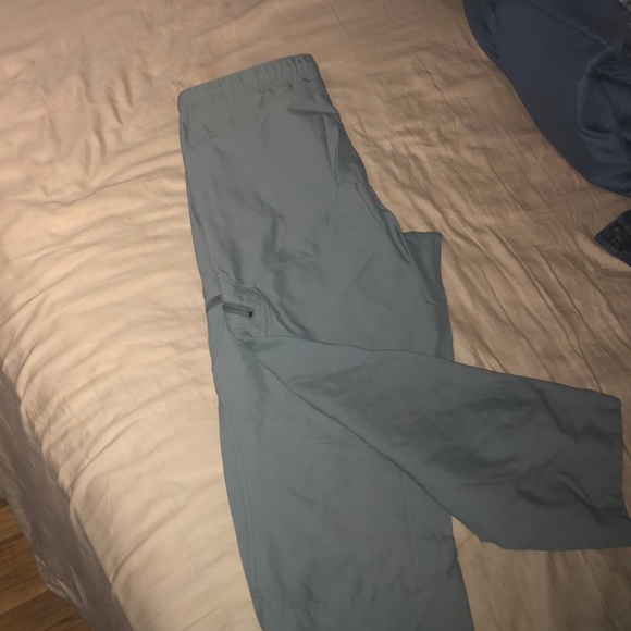 Patagonia medium spandex pants (WOMEN) - Picture 3 of 5